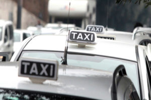 nws_a_firenze_parte_progetto_che_aiuta_non_udenti_viaggiare_taxi_377_1