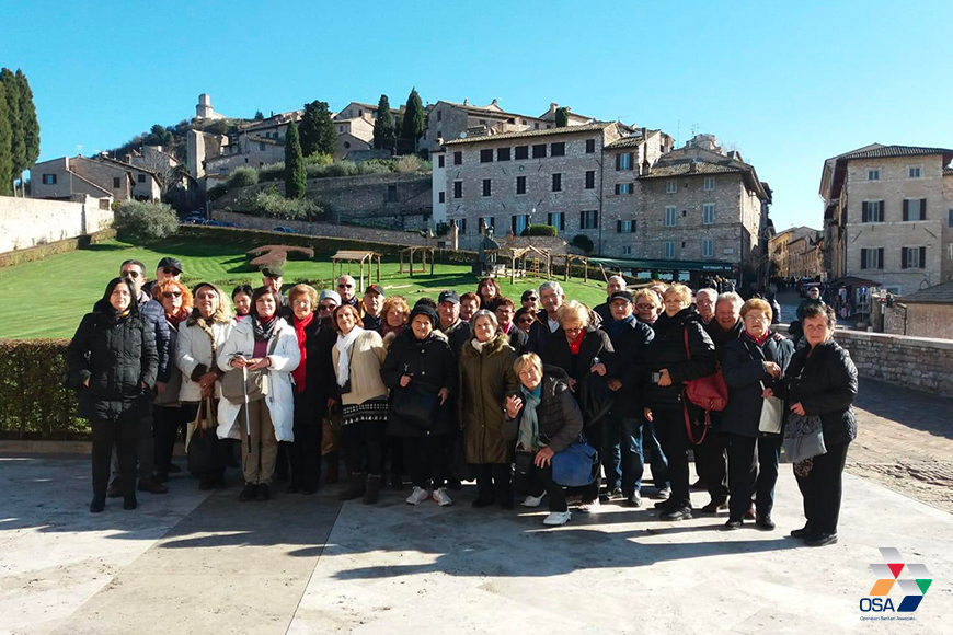 Gli iscritti dei Centri anziani di Frosinone visitano l’Umbria