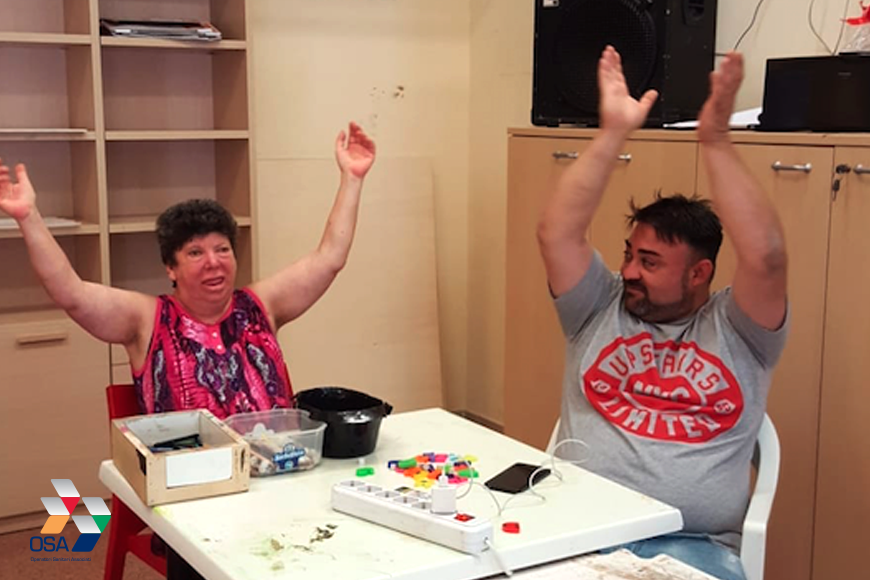 Il potere terapeutico della musica e del ballo per gli assistiti OSA