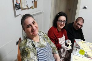 nws_laboratori_cucina_nuovo_incontro_gli_ospiti_della_rssa_mesagne_1356_1