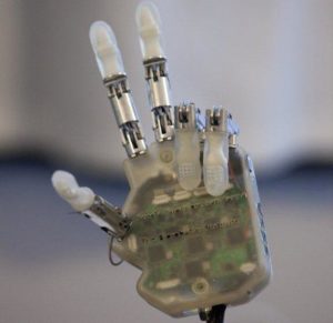 nws_lifehand2_una_mano_bionica_che_parla_cervello_166_1