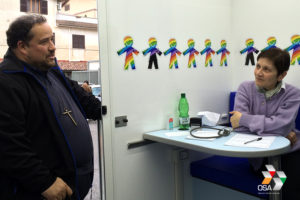 nws_lo_sguardo_attento_don_luca_piccoli_maria_della_fiducia_674_1