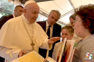 nws_osa_visita_sorpresa_del_santo_padre_casale_4_5_roma_1519_1