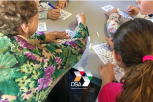nws_rsa_bellagio_gli_ospiti_tombola_gelato_insieme_ai_bambini_1786_1